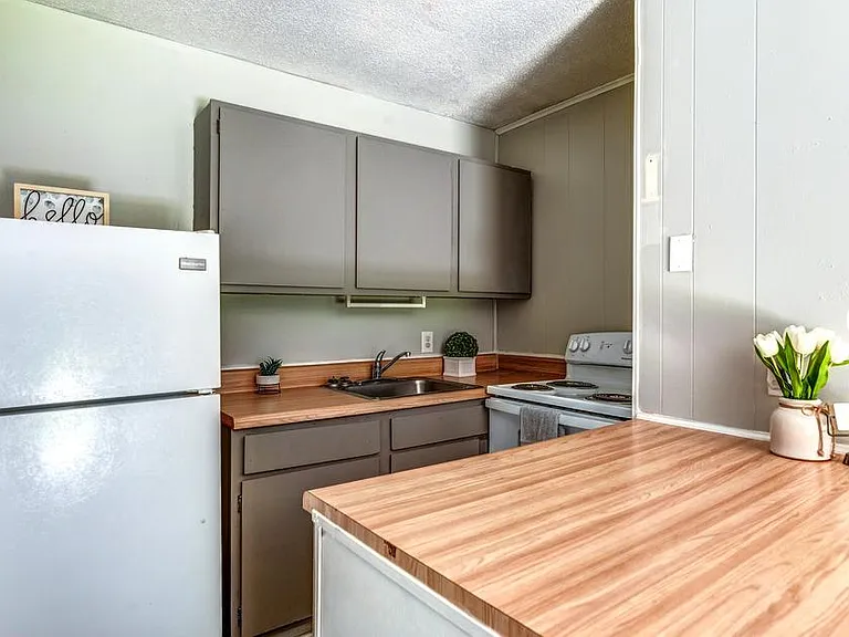 602 N Folmar St — Photo 25