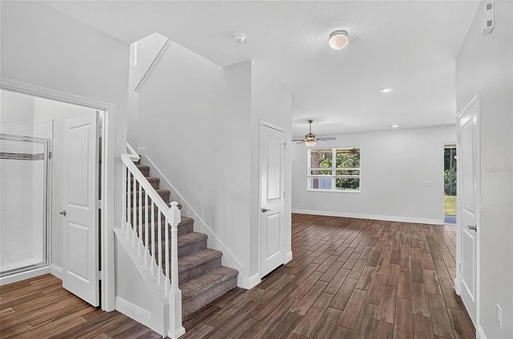 5 bed, 3.0 bath, 2672 sqft, $3,100 — Photo 3