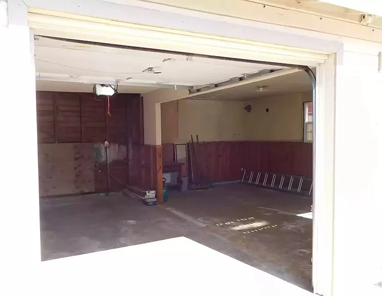 1774 Bancroft Ave — Photo 21
