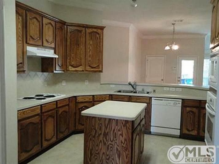 1st image of 3800 Carmel Mountain Dr