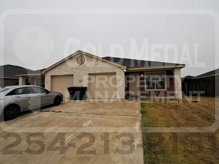 4505 Cambridge Dr — Photo 3
