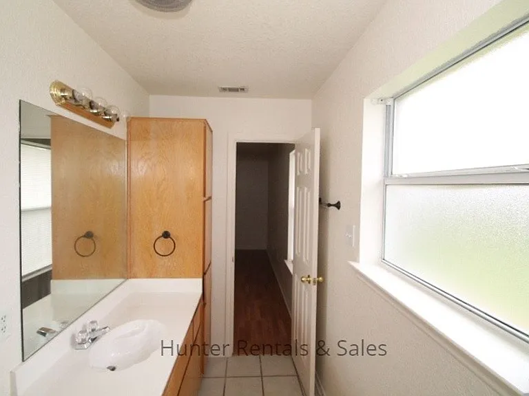 4301B Thunder Creek Dr — Photo 12
