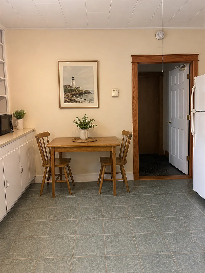 227 Main St - Orono — Photo 3