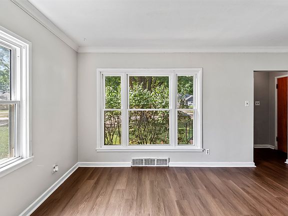 5th image of 3921 41st St