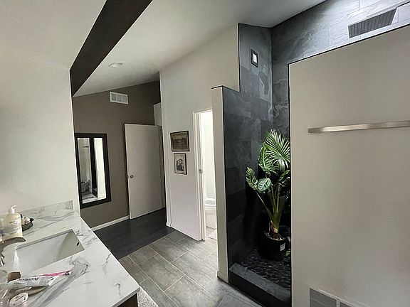 3rd image of 4485 La Tierra Ln