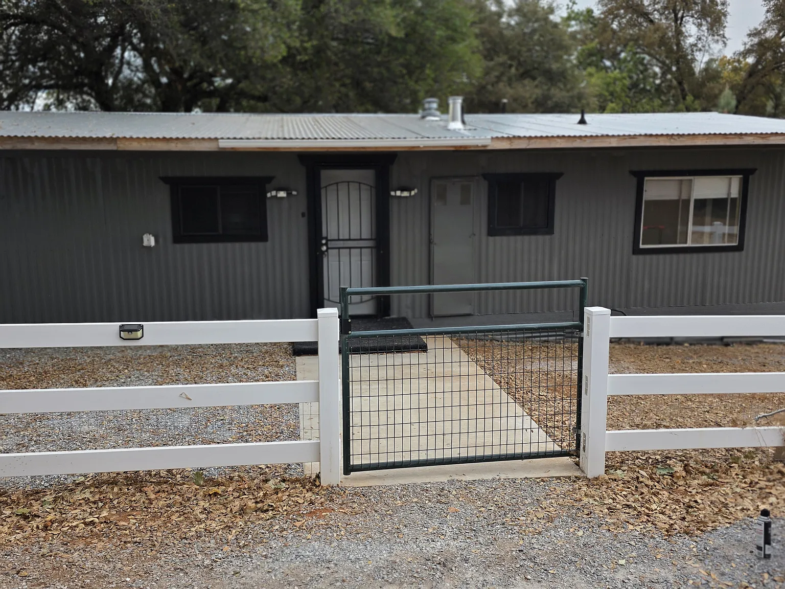 2 bed, 940 sqft, $2,000 — Photo 2