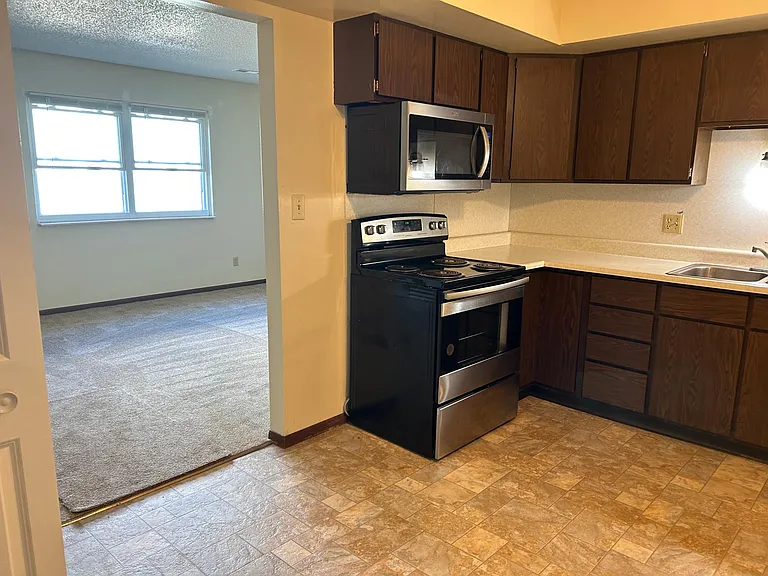1216 W Jefferson St #5 — Photo 13