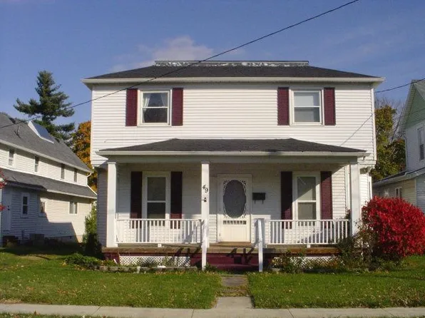 49 Sharon St, Shelby, OH 44875