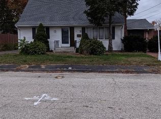 32 Belcrest Rd, Cranston, RI 02920