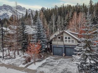 140 A NE Rundle Cres, Canmore, AB T1W2L6