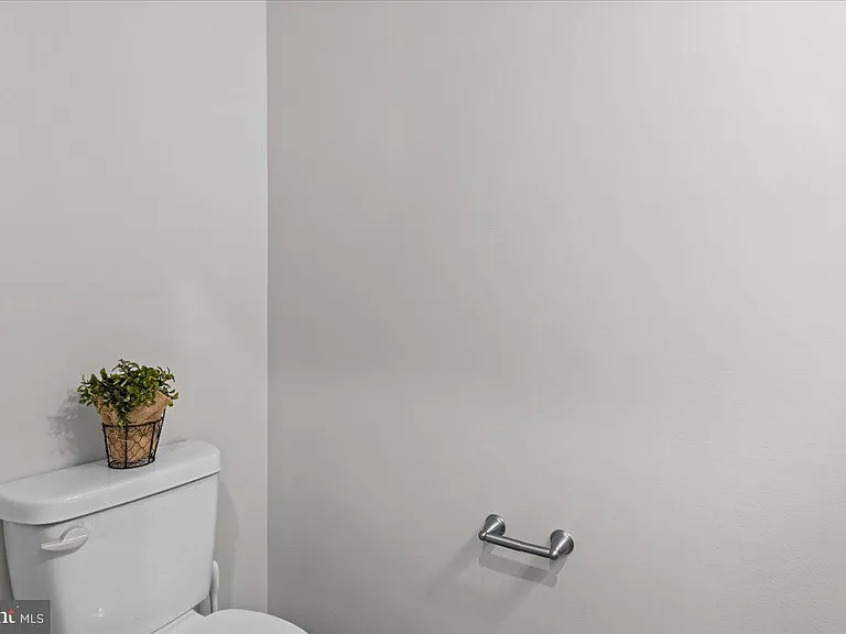 15 Morley Blvd — Photo 8