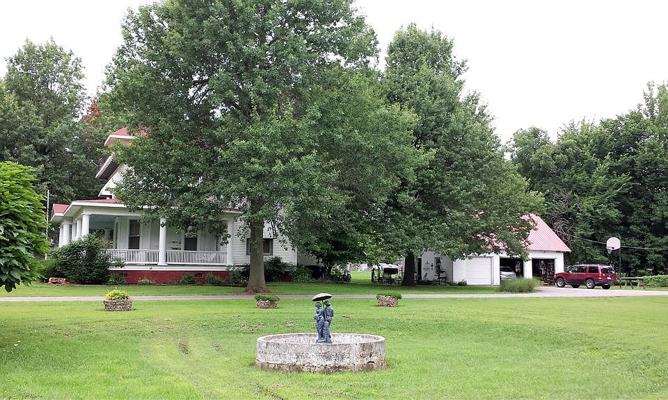 401 Oak St, Chetopa, KS 67336 Zillow