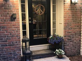 440 Deercliff Rd, Avon, CT 06001