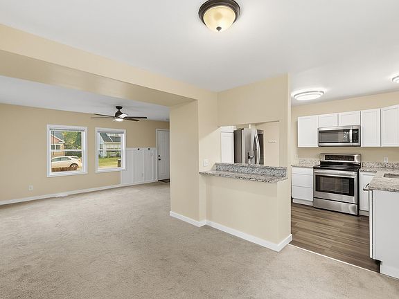 5th image of 516 Lay Blvd