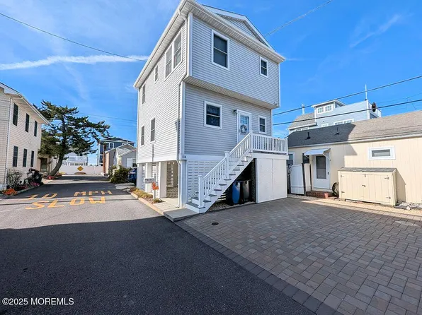 104 W Shore Way, Lavallette, NJ 08735