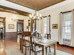 405 Smith St, Grapevine, TX 76051