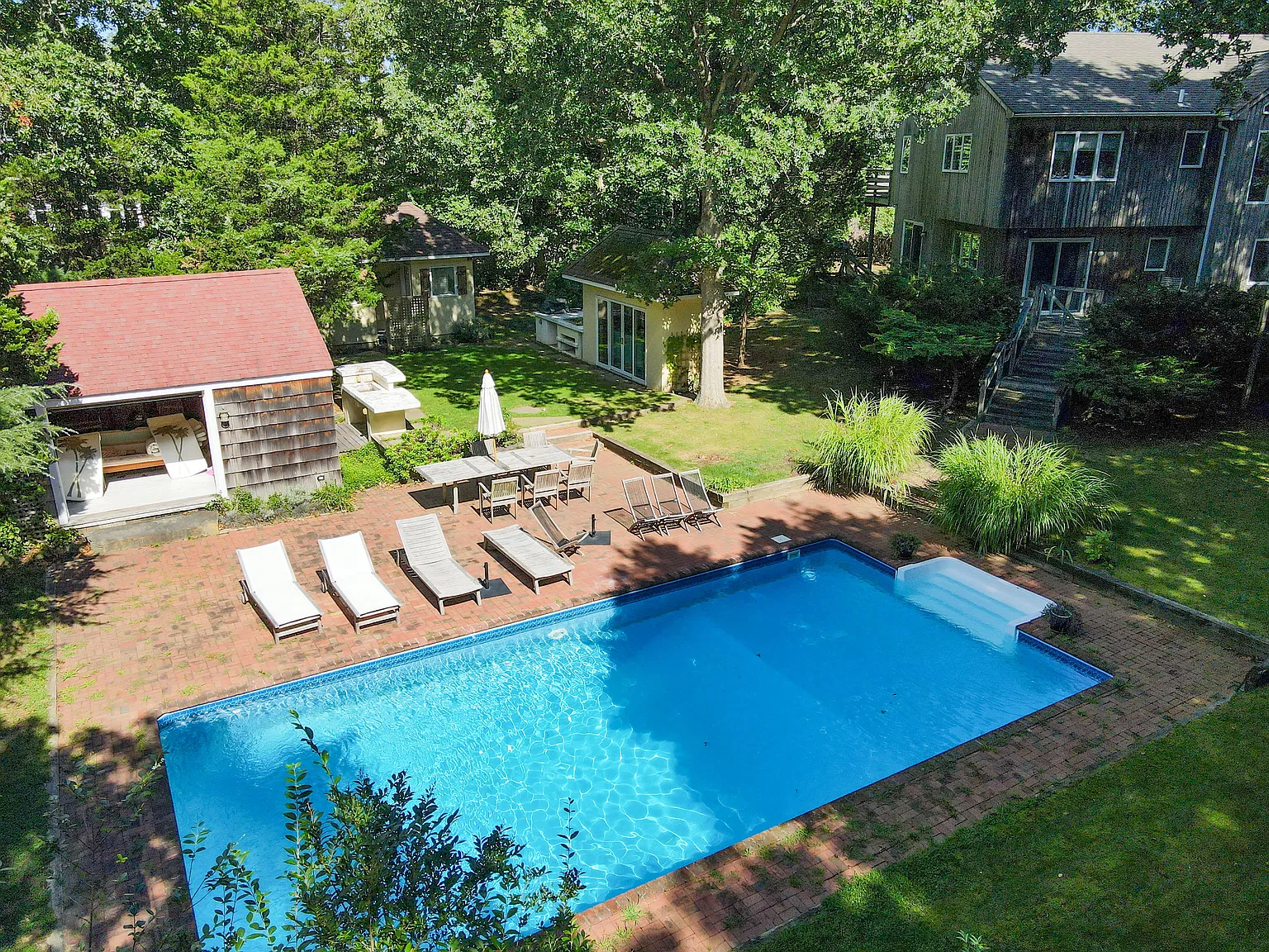 Riveting Water Views in East Hampton — Photo 2