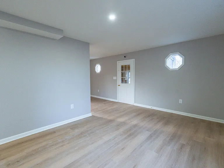 7712 N Spring Ln — Photo 4