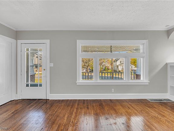 4th image of 3746 W 140th St