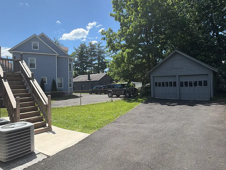 107 Winslow Pl #2 — Photo 4