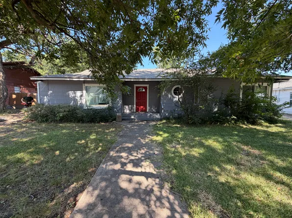 1208 Earl St, Commerce, TX 75428