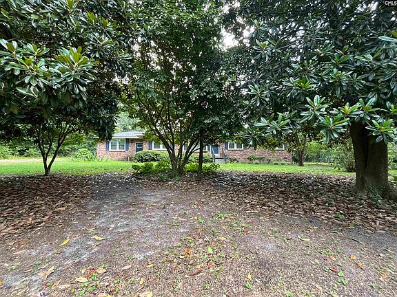 4th image of 834 Williams Cir