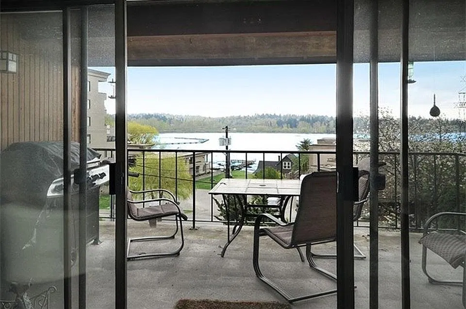 2 bed, 1.5 bath, 1014 sqft, $2,299 — Photo 4