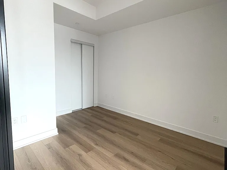 758 Dovercourt Rd #409 — Photo 6
