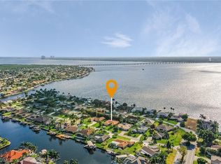 2911 SE 22nd Ave, Cape Coral, FL 33904