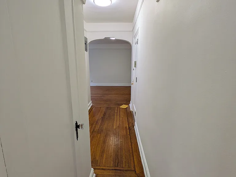 41-21 42nd St #3R — Photo 3
