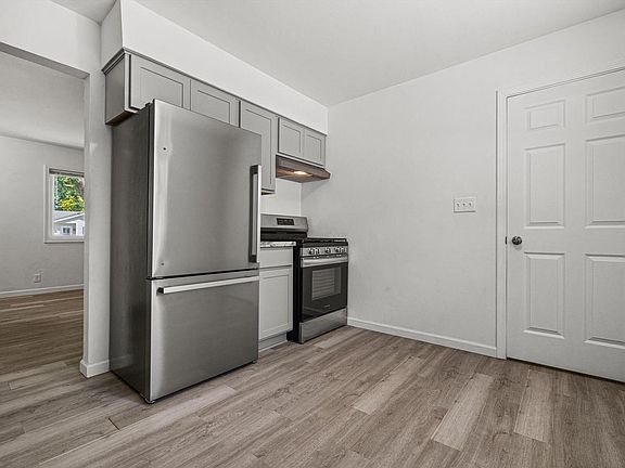 4th image of 1652 19th AVENUE