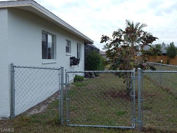 3rd image of 1424 SE 14th Ter