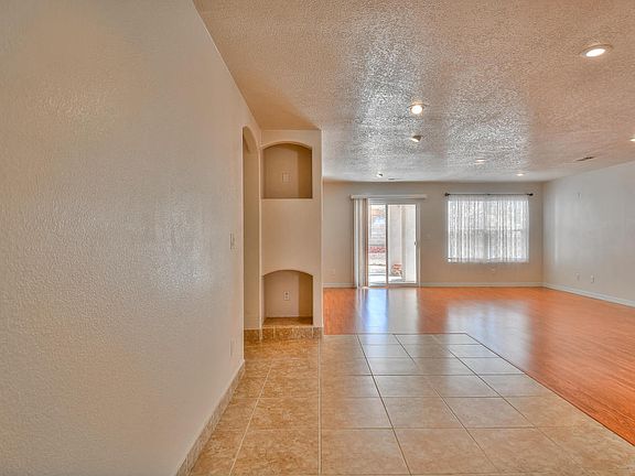 4th image of 1004 Los Padres Pl SE