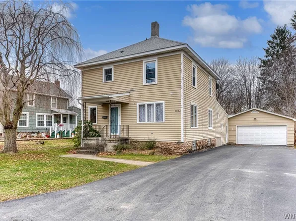 6082 East Ave, Newfane, NY 14108