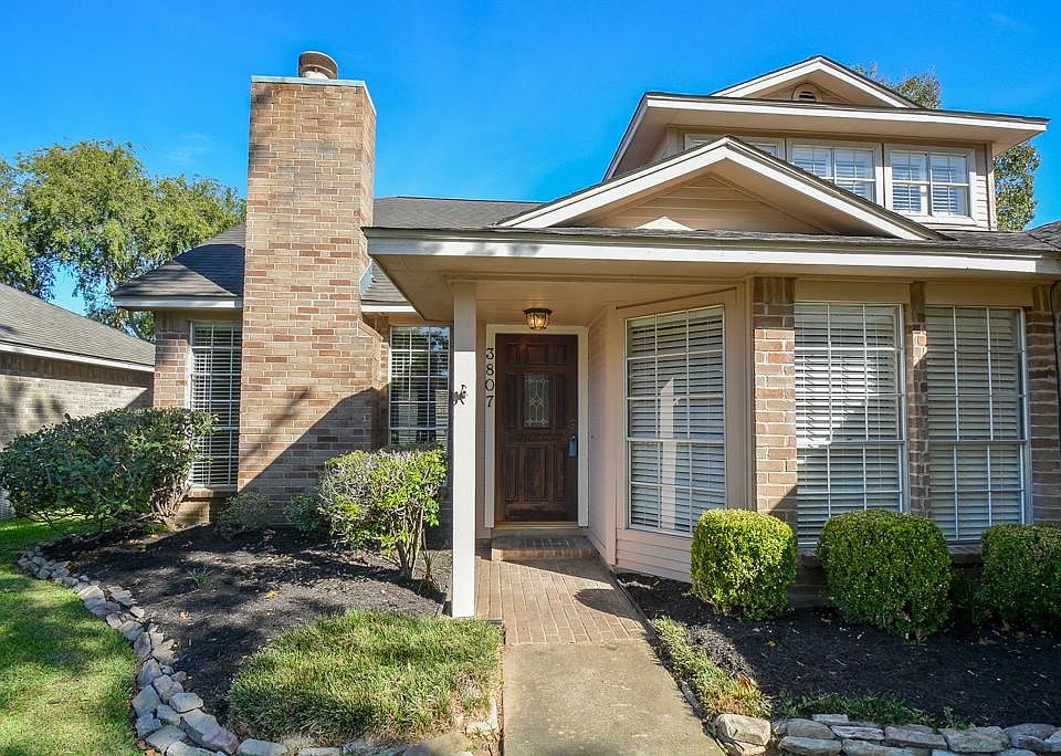 1st image of 3807 Bartons Ln