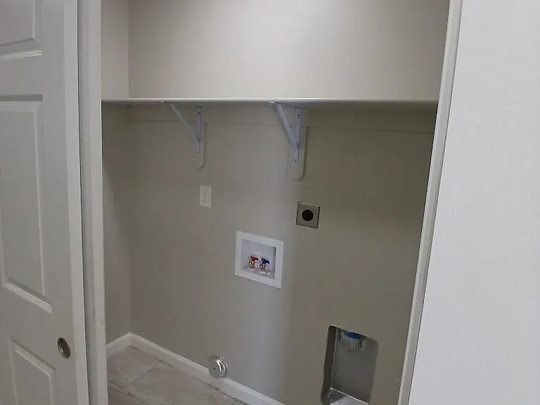 172 W Alamo St — Photo 11