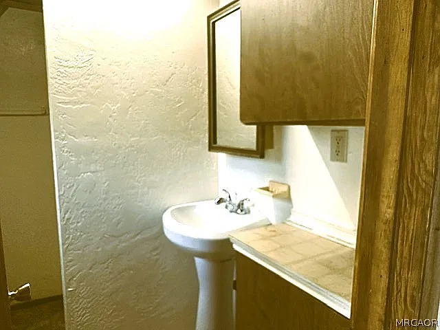 1 bed, 350 sqft, $1,000 — Photo 2