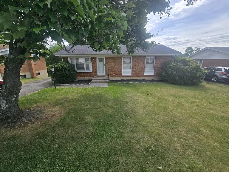 1118 Maywood Dr — Photo 1