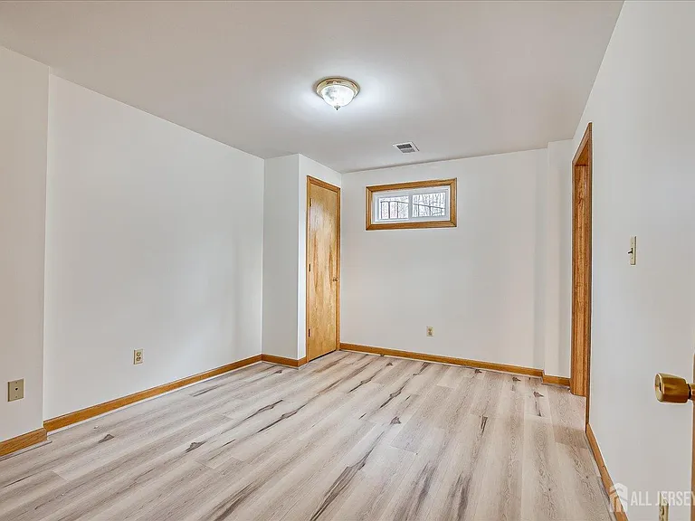 23 Cardownie St — Photo 30