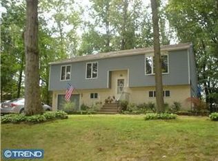 817 Liberty Dr, Somerdale, NJ 08083