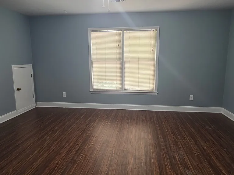 1025 River Overlook Dr — Photo 11