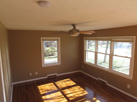 2nd image of 4667 Kipling Dr
