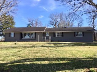 207 Circle Dr, Lafayette, TN 37083
