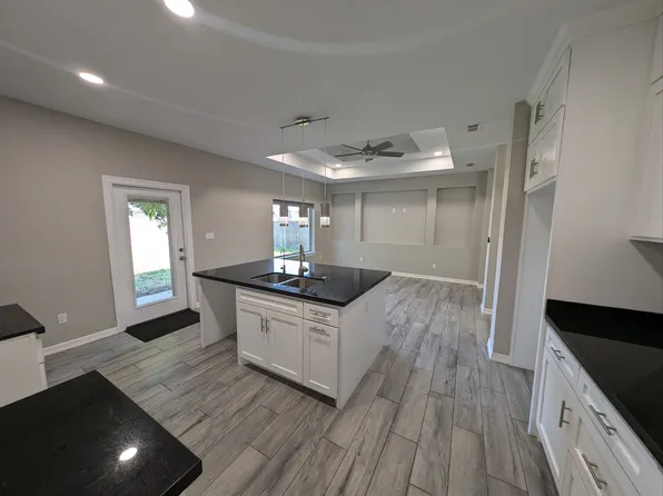 529 Winnipeg Ave, Brownsville, TX 78526