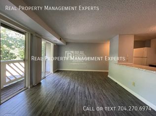 9541 Shannon Green Dr APT H, Charlotte, NC 28213