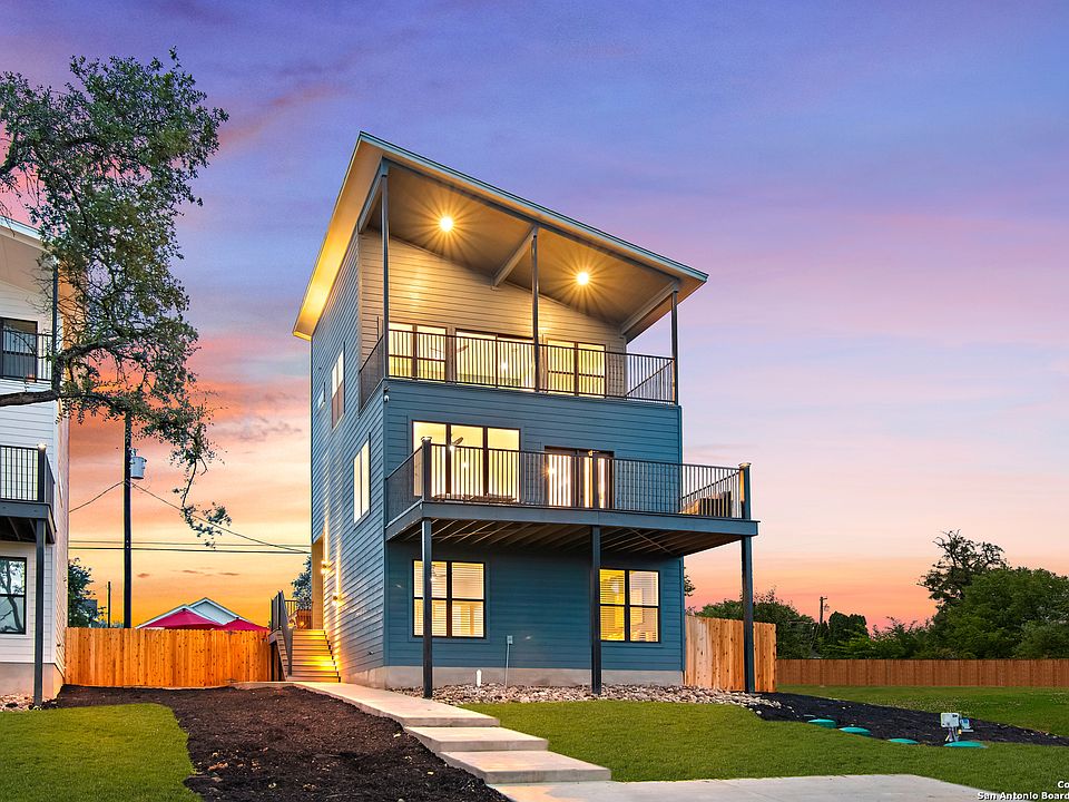 1st image of 687 HUMMINGBIRD HILL