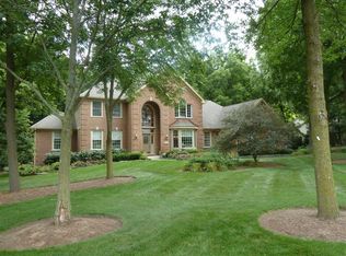 8206 Red Bark Ln, Cary, IL 60013