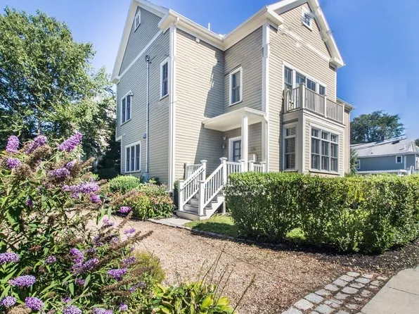 176-178 Raymond St, Cambridge, MA 02140