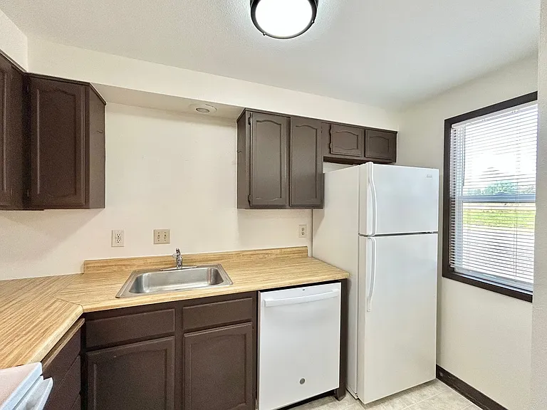 15865-15869 SW Misty Ct — Photo 7