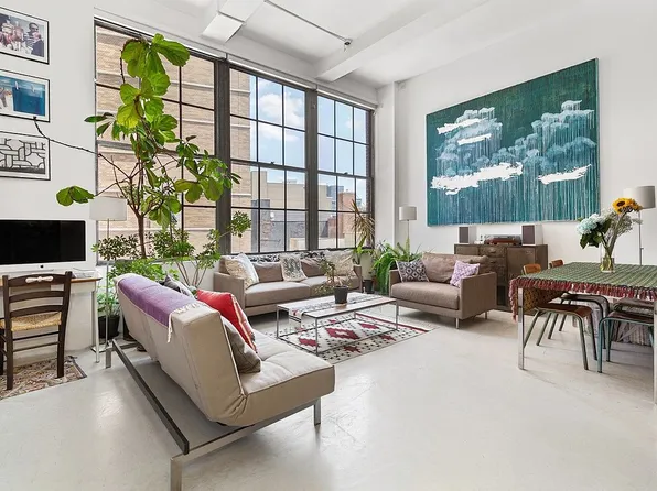 111 4th Ave APT 3B